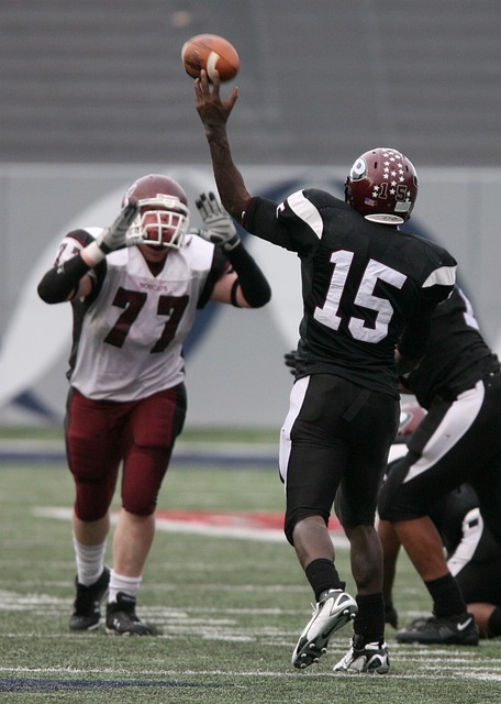 曼联中场梅努的未来：从边缘到重生